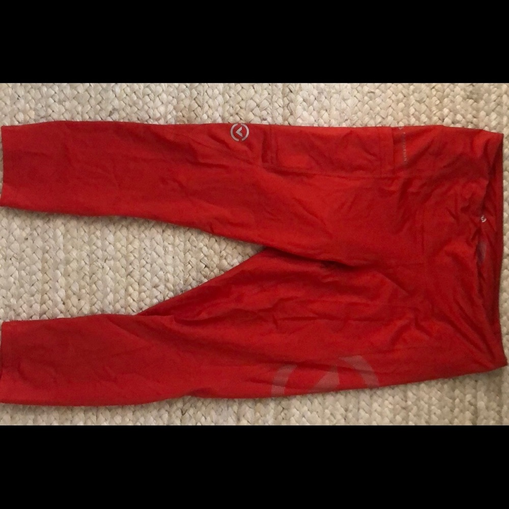 Virus Performance Leggings